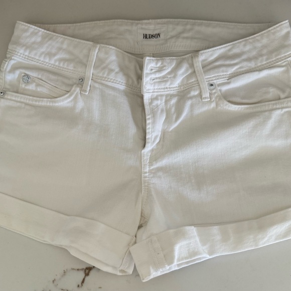 Hudson women’s white shorts size 26 - Picture 2 of 3